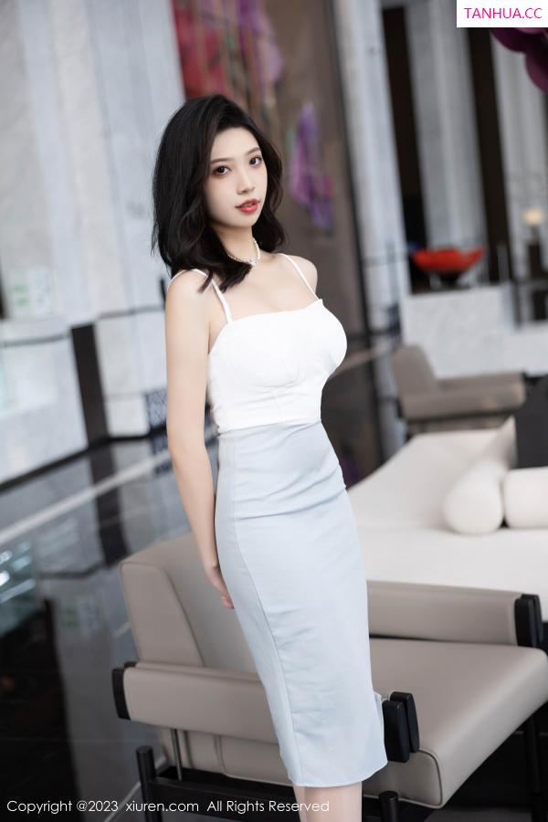 郑颖姗  [XiuRen]高清写真图 2023.06.12 No.6898 郑颖姗Bev 丝袜美腿第2张图片